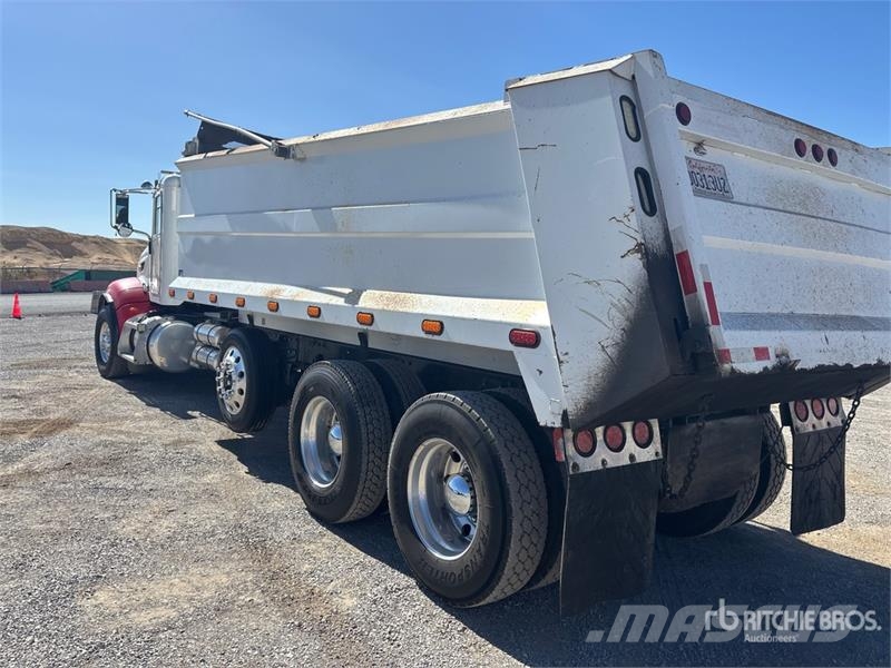 Peterbilt 386 8x4 Tri/A Dump Truck Tippbil