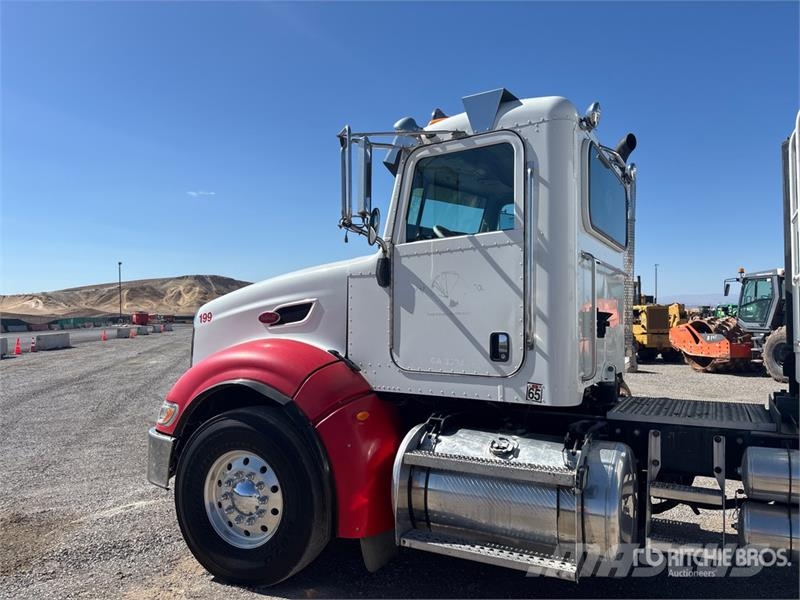 Peterbilt 386 8x4 Tri/A Dump Truck Tippbil