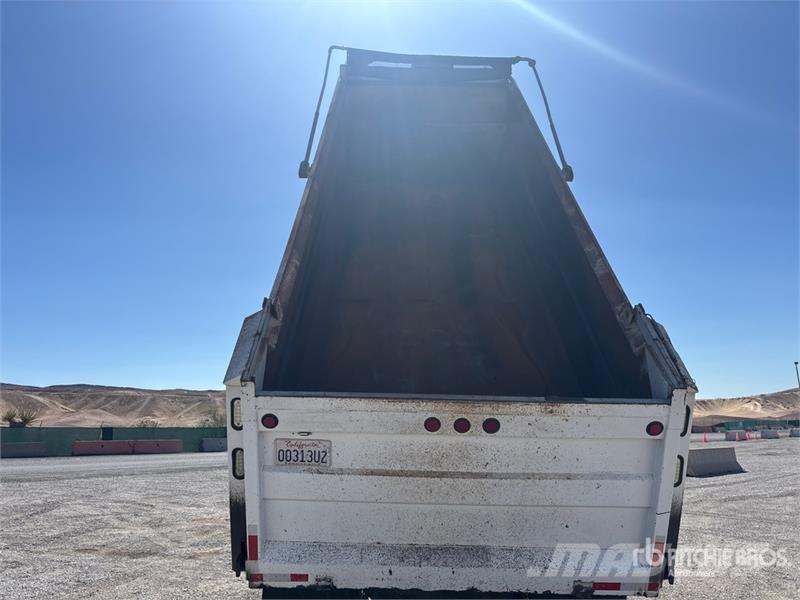 Peterbilt 386 8x4 Tri/A Dump Truck Tippbil