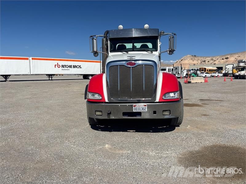 Peterbilt 386 8x4 Tri/A Dump Truck Tippbil