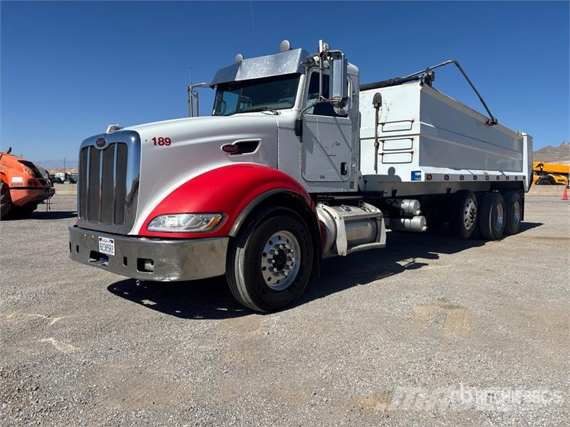 Peterbilt 386 8x4 Tri/A Dump Truck Tippbil