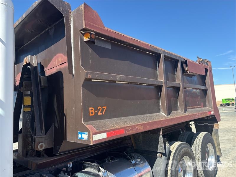 Peterbilt 388 Грузовики-Самосвалы