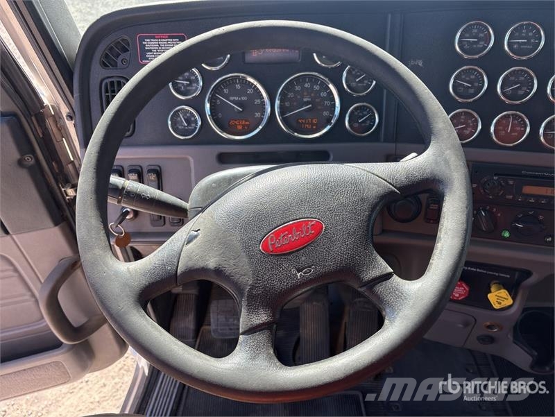 Peterbilt 388 Грузовики-Самосвалы