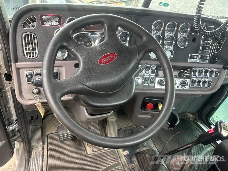 Peterbilt 388 Vilcēji