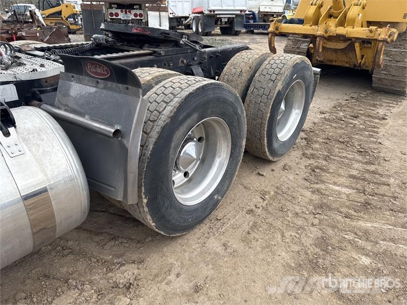 Peterbilt 388 Çekiciler
