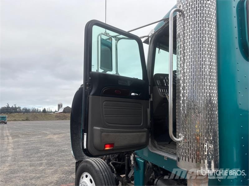 Peterbilt 388 Vilcēji
