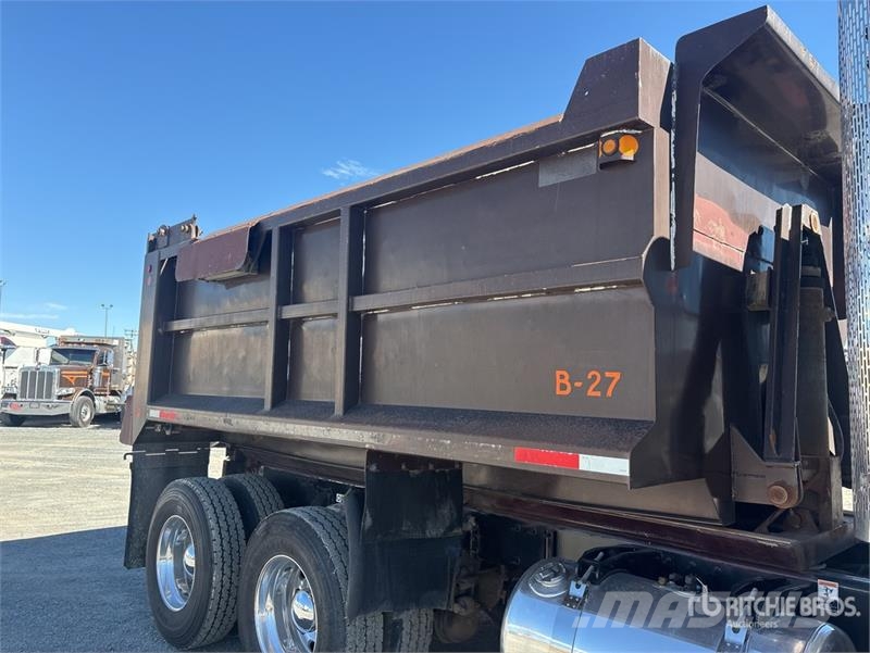 Peterbilt 388 Грузовики-Самосвалы