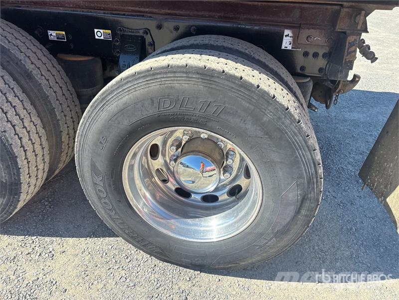 Peterbilt 388 Грузовики-Самосвалы