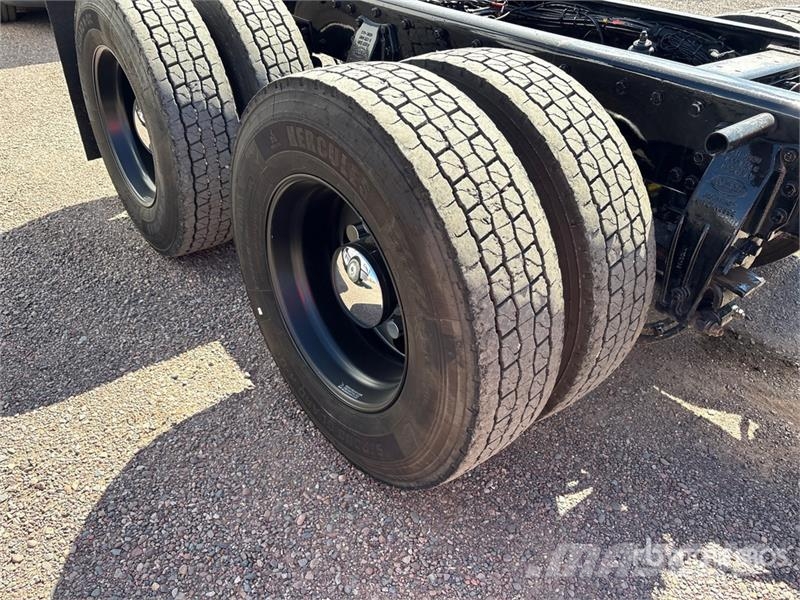 Peterbilt 389 Trekkers