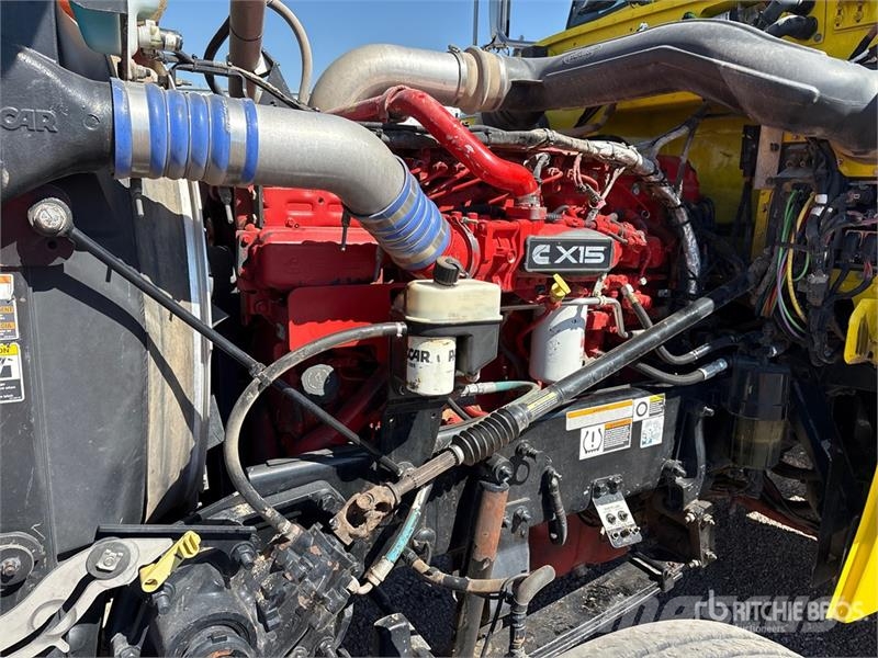 Peterbilt 389 Trekkers