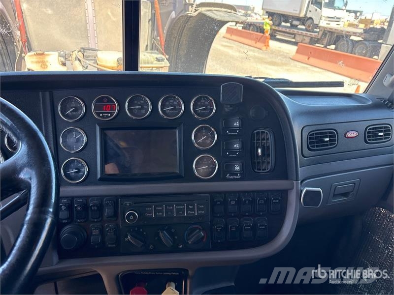 Peterbilt 389 Vetopöytäautot