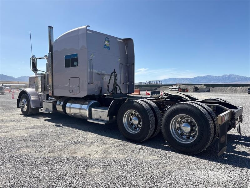 Peterbilt 389 Vetopöytäautot