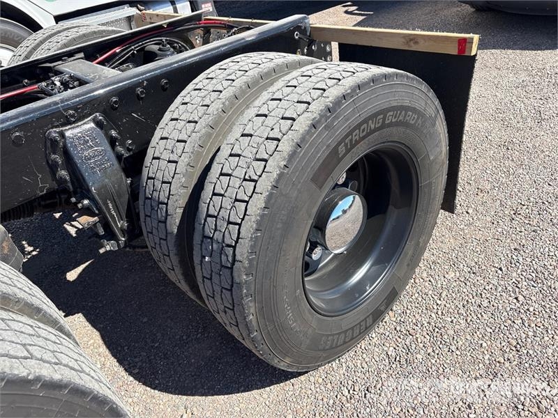 Peterbilt 389 Trekkers