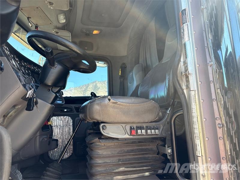Peterbilt 389 Vetopöytäautot