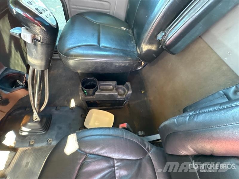 Peterbilt 389 Trekkers