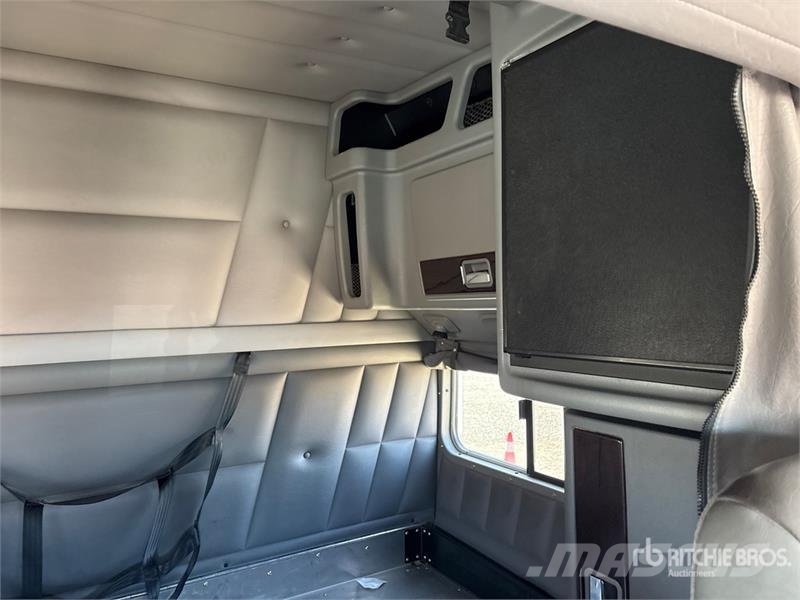 Peterbilt 389 Vetopöytäautot