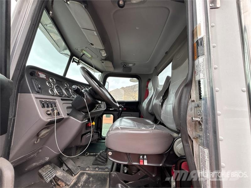 Peterbilt 389 10x4 Heavy Haul Quad/A Day Cab Truck Tractor 기타 트럭