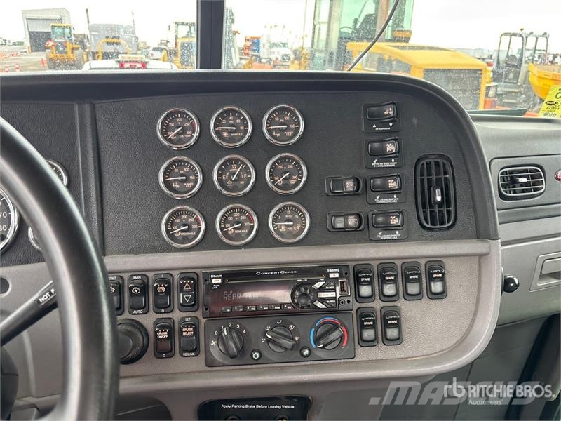 Peterbilt 389 10x4 Heavy Haul Quad/A Day Cab Truck Tractor 기타 트럭