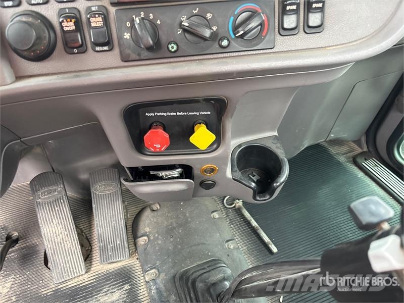 Peterbilt 389 10x4 Heavy Haul Quad/A Day Cab Truck Tractor 기타 트럭