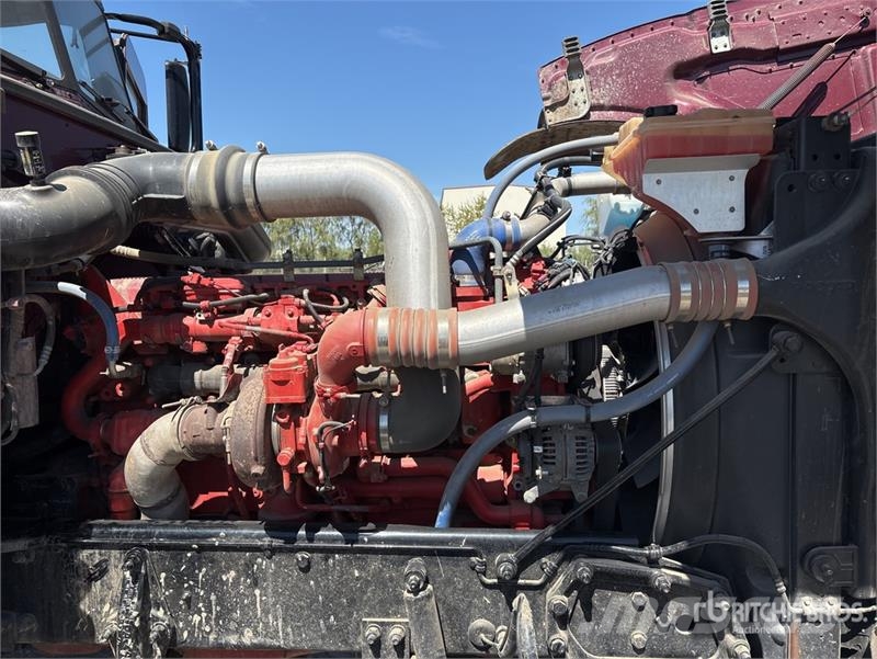 Peterbilt 389 ?? 6x4 Cab and Chassis Cabine en interieur
