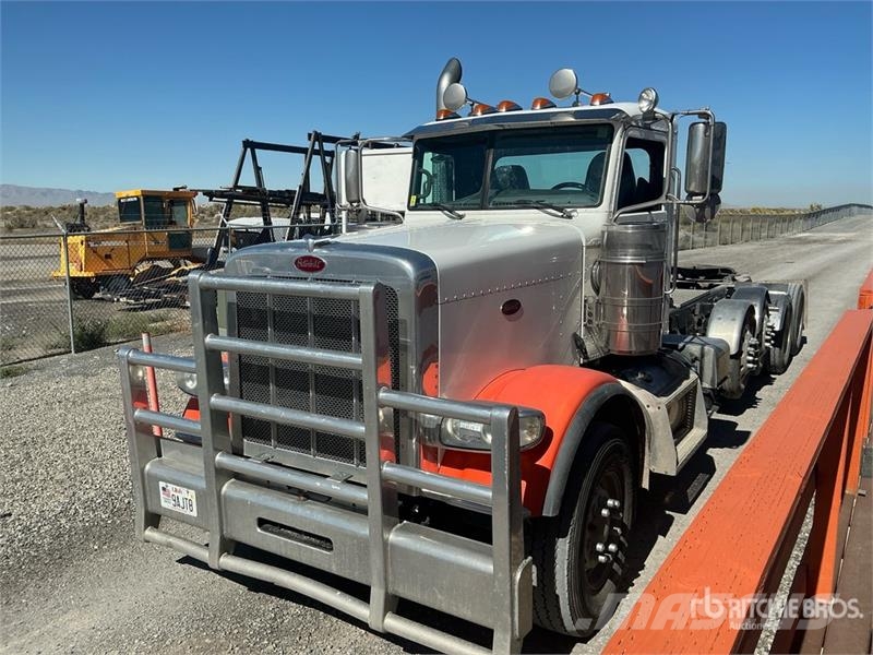 Peterbilt 389 Heavy Haul Quad/A Day Cab Truck Tractor شاحنات أخرى