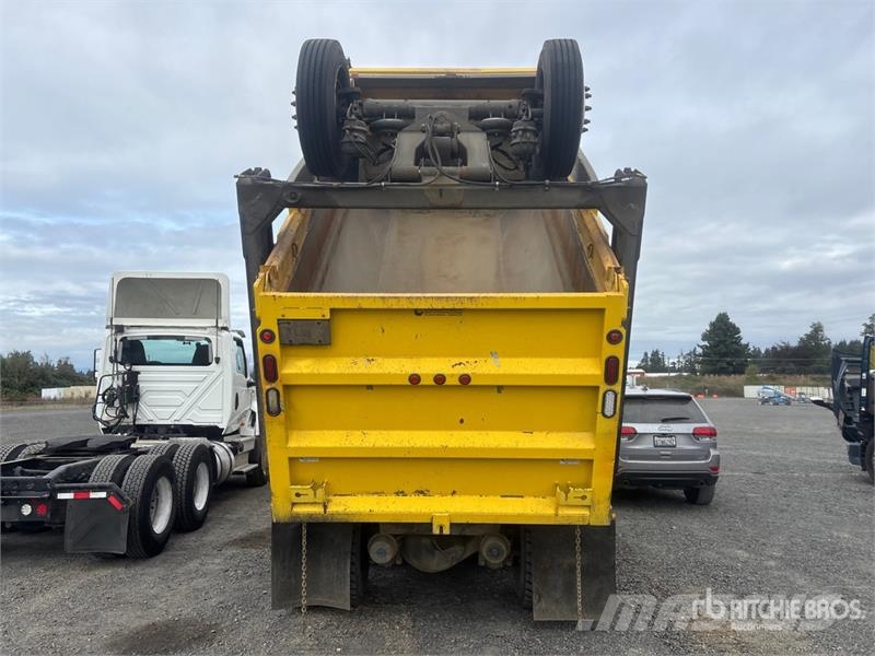 Peterbilt 567 Camion benne