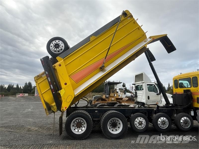 Peterbilt 567 Camion benne