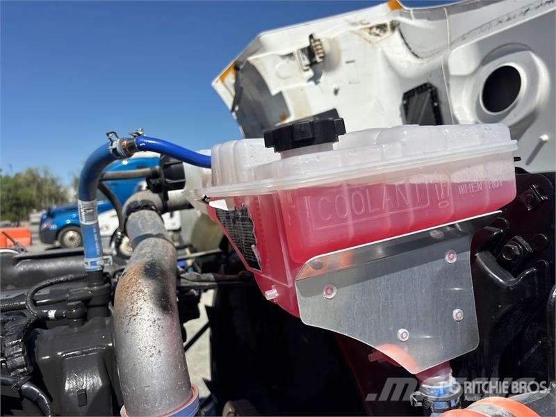 Peterbilt 567 Trekkers