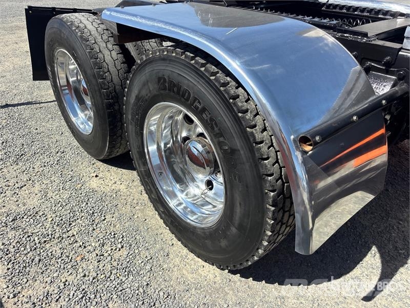 Peterbilt 567 Trekkers
