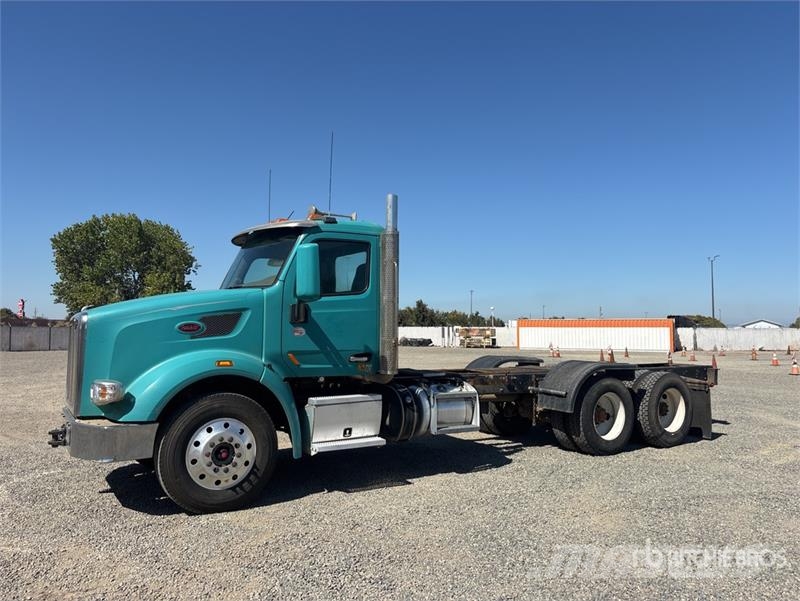 Peterbilt 567 Cabinas