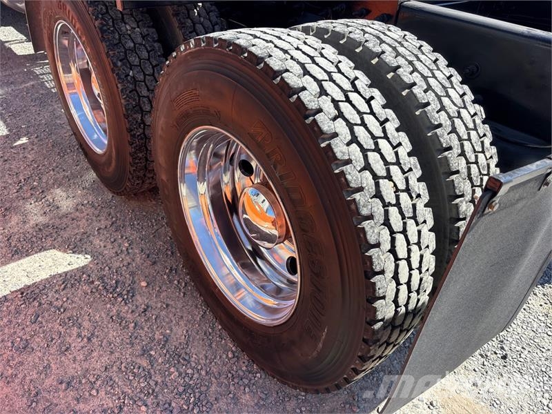 Peterbilt 567 Trekkers