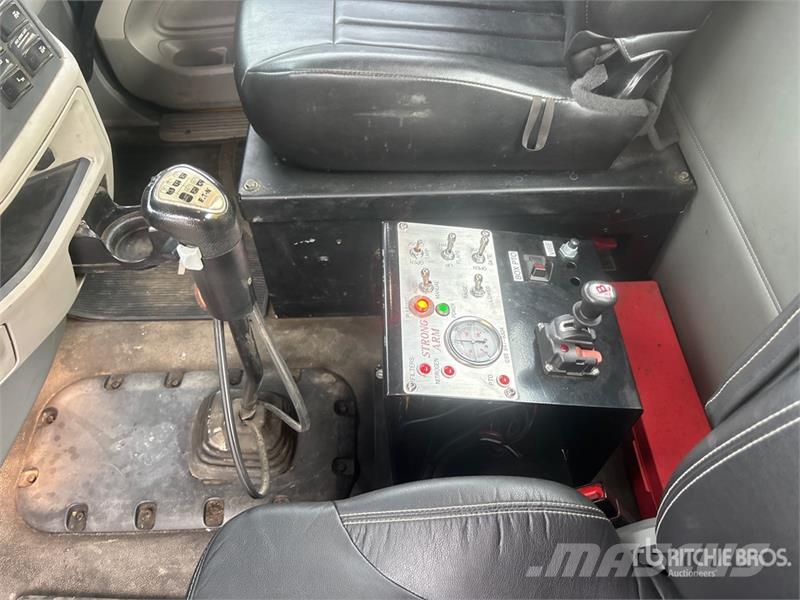 Peterbilt 567 Camion benne