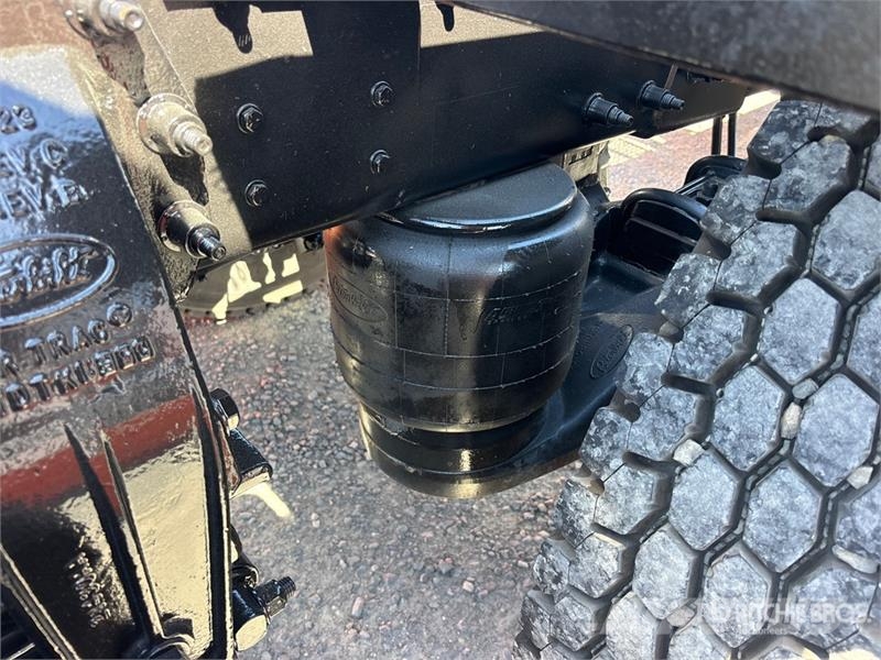 Peterbilt 567 Trekkers