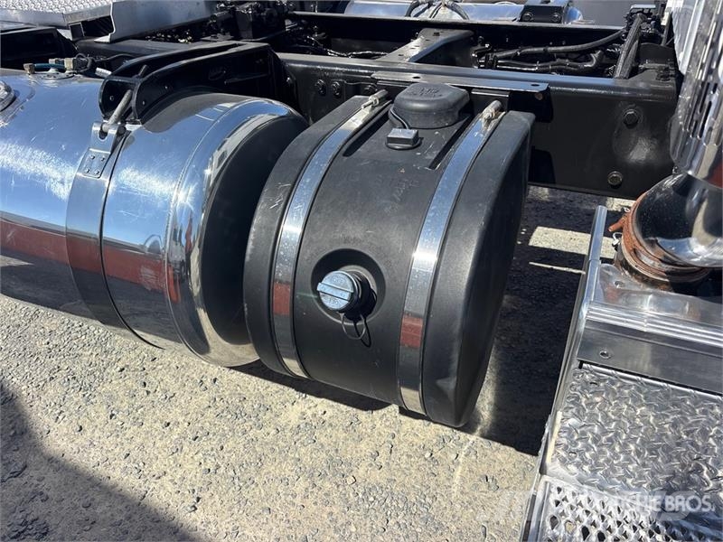 Peterbilt 567 Trekkers