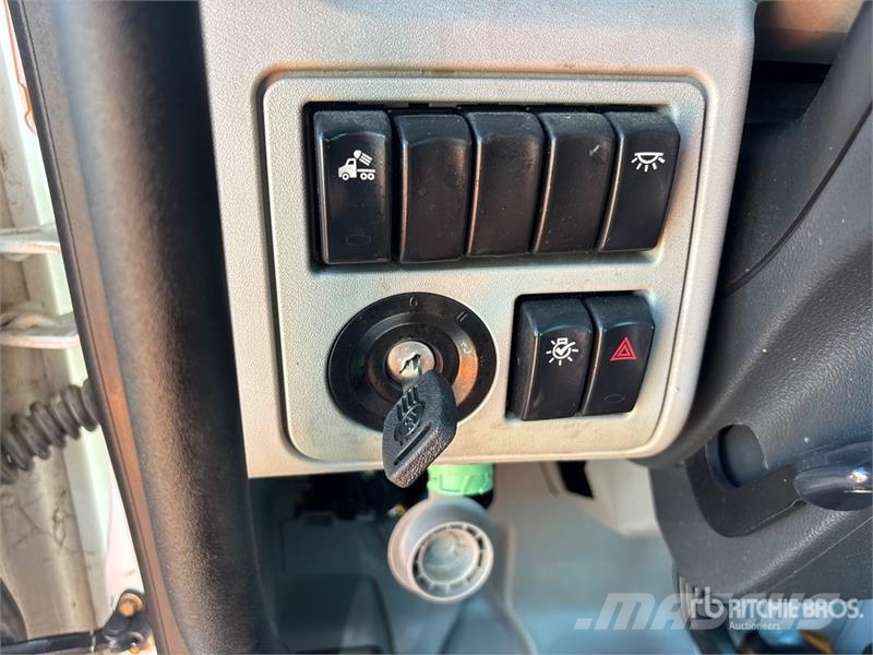Peterbilt 567 Trekkers