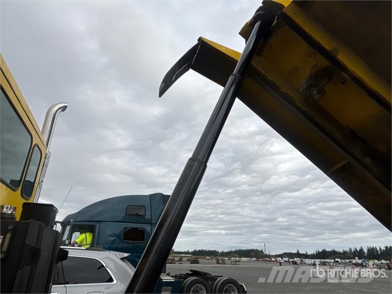 Peterbilt 567 Camion benne