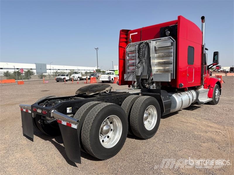 Peterbilt 567 Vlačilci