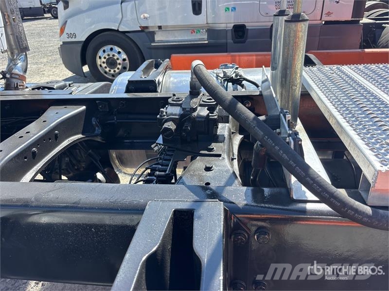 Peterbilt 567 Trekkers