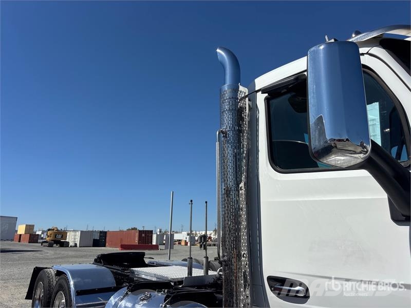 Peterbilt 567 Trekkers