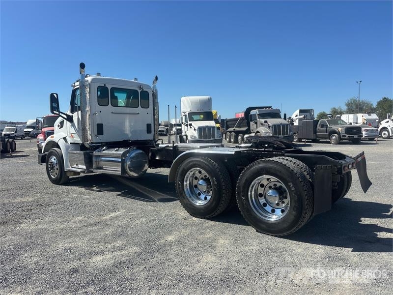Peterbilt 567 Trekkers
