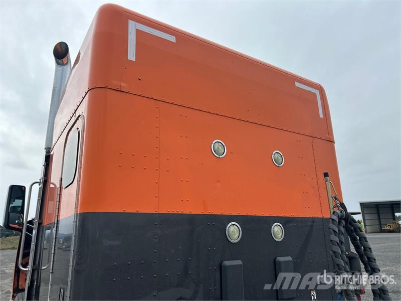 Peterbilt 567 中古トラクターヘッド | トレーラーヘッド