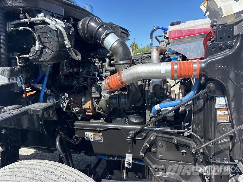 Peterbilt 567 Trekkers