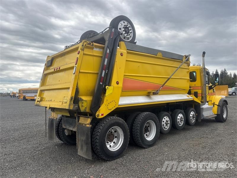 Peterbilt 567 Camion benne