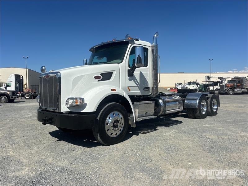 Peterbilt 567 Trekkers