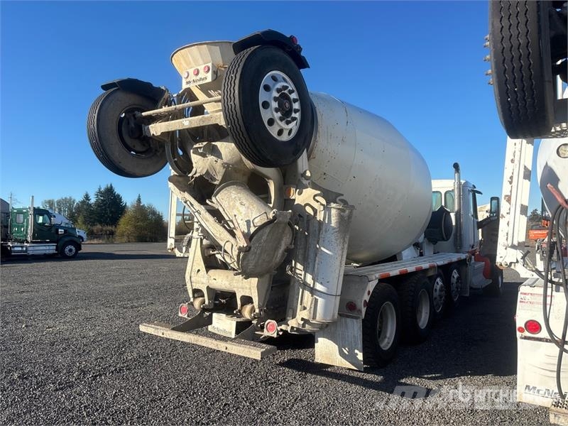 Peterbilt 567 12x4 Mixer Truck Betonmischer