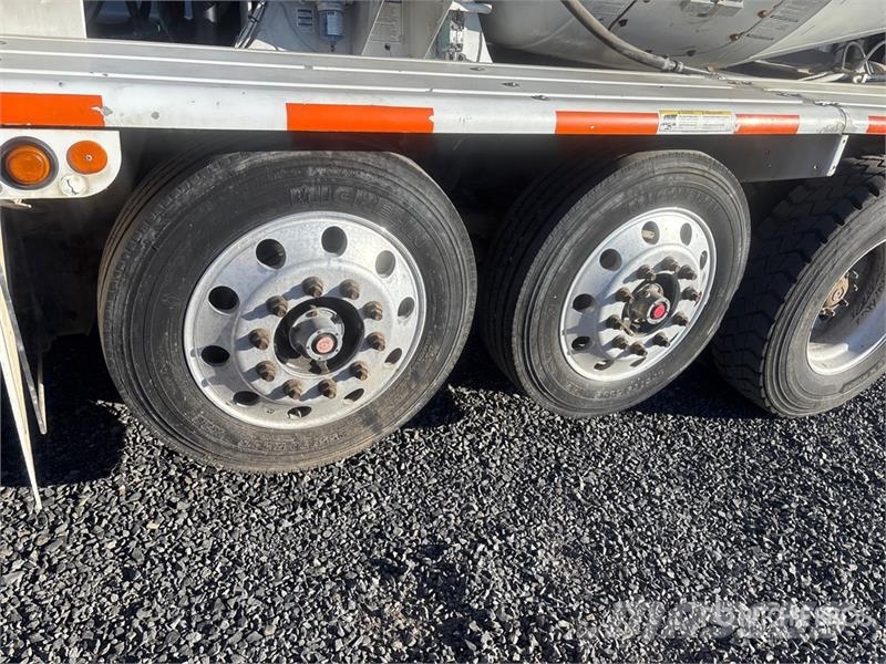 Peterbilt 567 12x4 Mixer Truck Betonmischer
