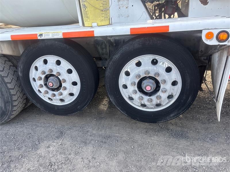Peterbilt 567 12x4 Mixer Truck Camiões de betão