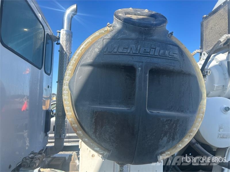 Peterbilt 567 12x4 Mixer Truck Автобетоносмесители