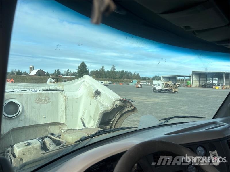 Peterbilt 567 12x4 Mixer Truck Camiões de betão