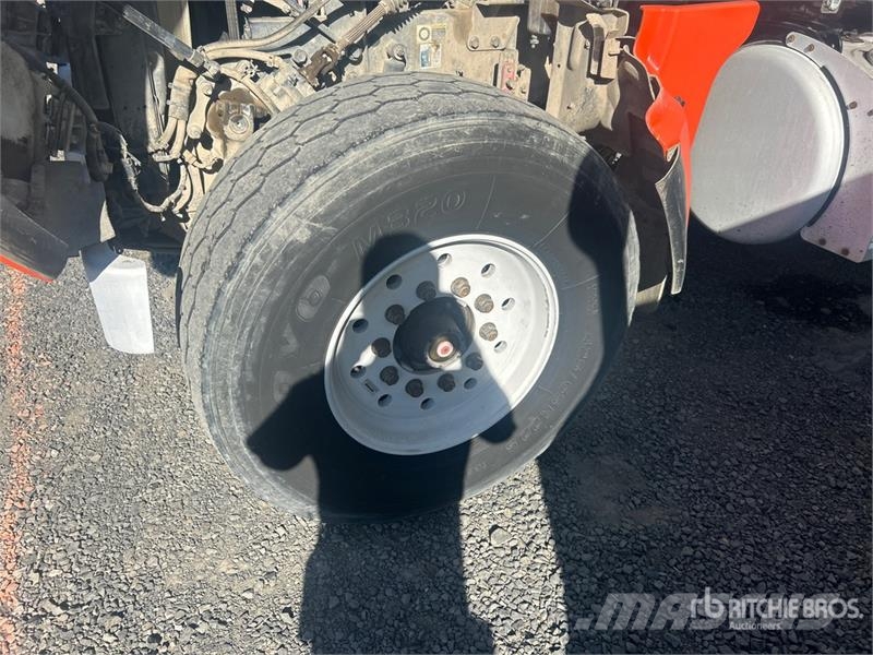 Peterbilt 567 12x4 Mixer Truck Автобетоносмесители